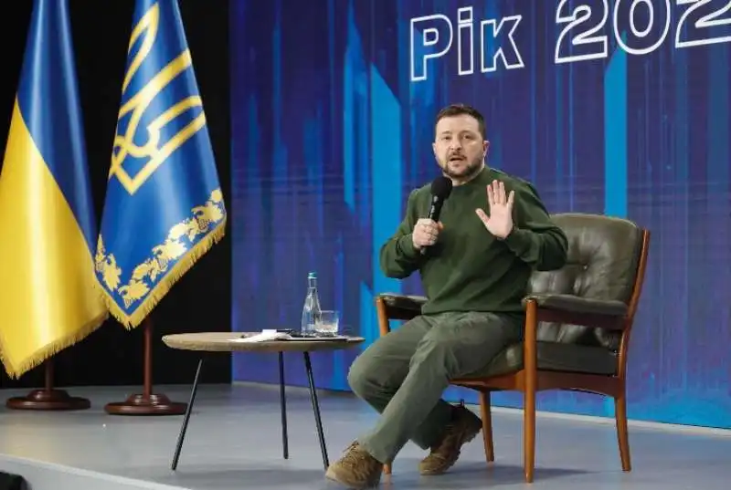 VOLODYMYR ZELENSKY - FORUM UKRAINE YEAR 2024 - CONFERENZA STAMPA. 