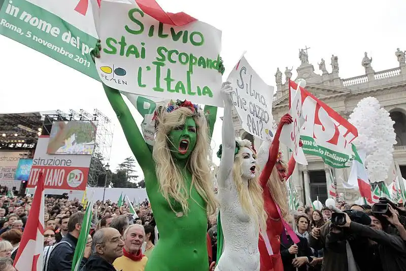 femen a san giovanni contro berlusconi 