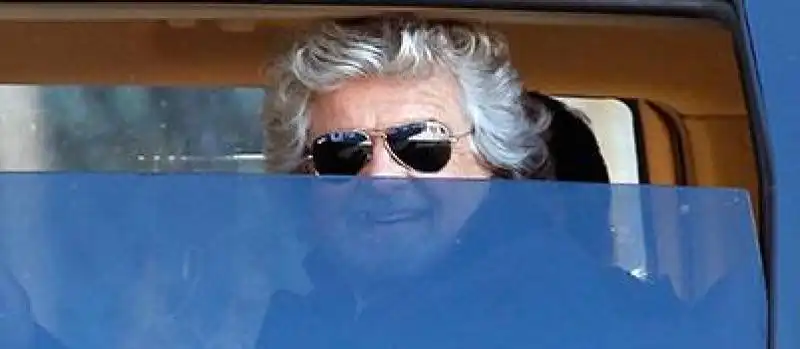 grillo al quirinale sorri 