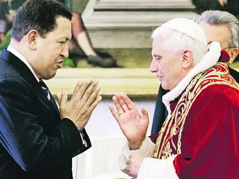 HUGO CHAVEZ CON BENEDETTO XVI jpeg