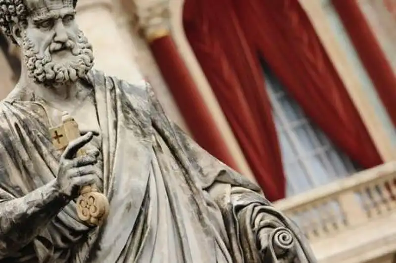 PIAZZA SAN PIETRO ATTESA PER IL NUOVO PAPA 