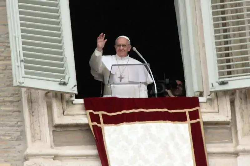 IL PRIMO ANGELUS DI PAPA FRANCESCO BERGOGLIO 