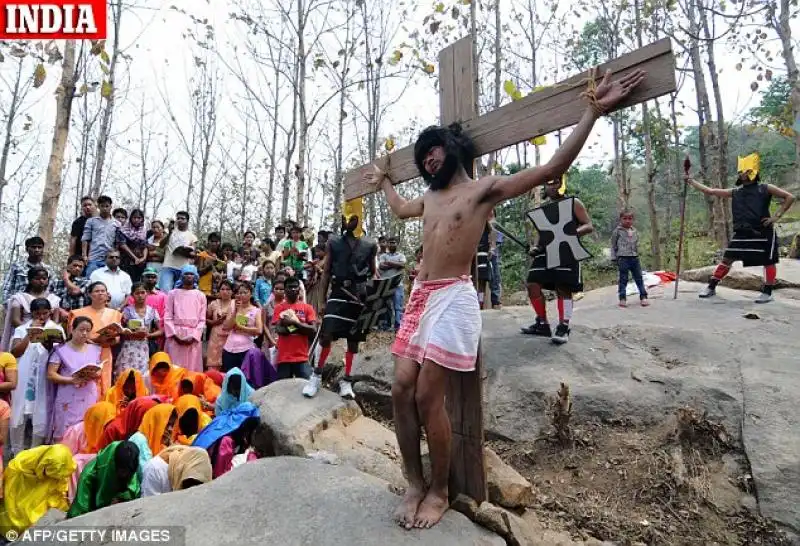 RIEVOCAZIONI DELLA PASSIONE DI CRISTO IN INDIA 