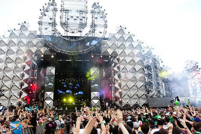 ULTRAMUSIC 