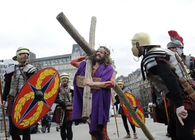 VENERDI' SANTO A LONDRA, TRAFALGAR SQUAR