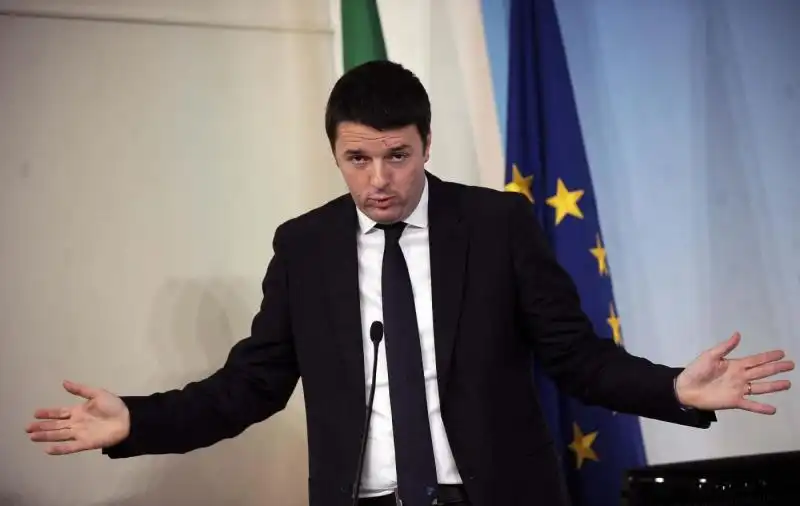 MATTEO RENZI IN CONFERENZA STAMPA A PALAZZO CHIGI FOTO LAPRESSE 