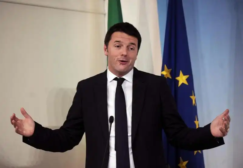 MATTEO RENZI IN CONFERENZA STAMPA A PALAZZO CHIGI FOTO LAPRESSE 