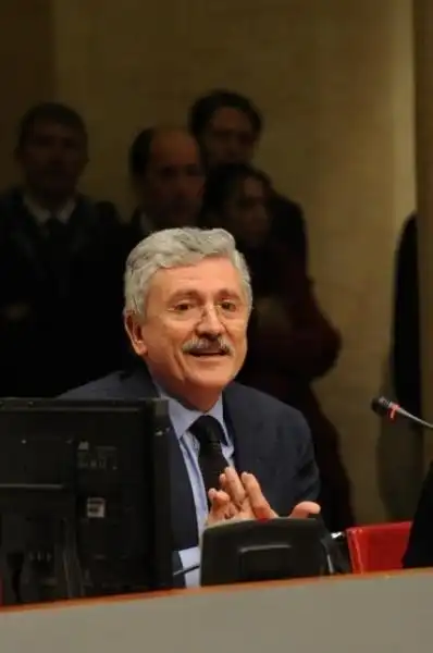 Massimo D Alema 