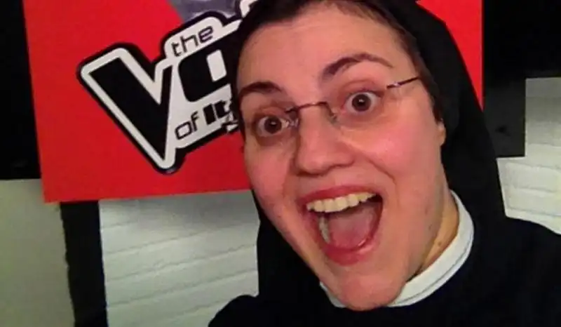 the voice suora suor cristina selfie x 