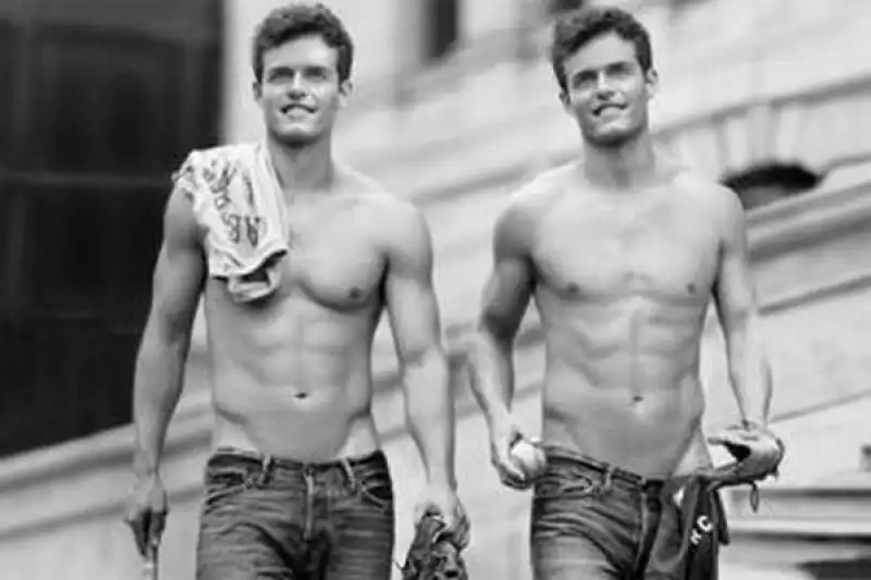 ABERCROMBIE 