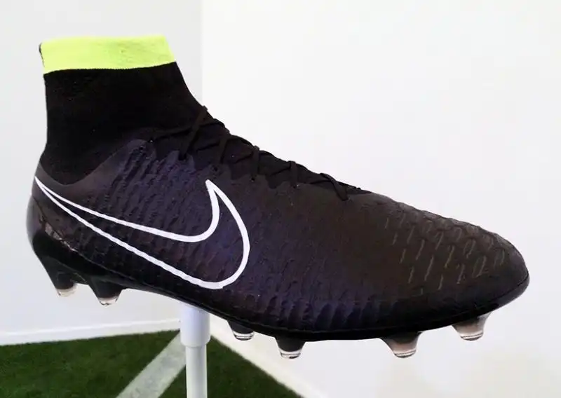 Arrivera anche la Magista nera 