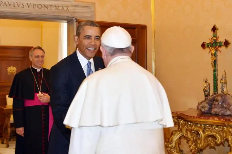 BARACK OBAMA INCONTRA PAPA FRANCESCO FOTO LAPRESSE 