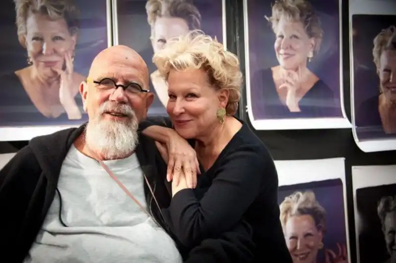 BETTE MIDLER FOTO DI CHUCK CLOSE PER VANITY FAIR 