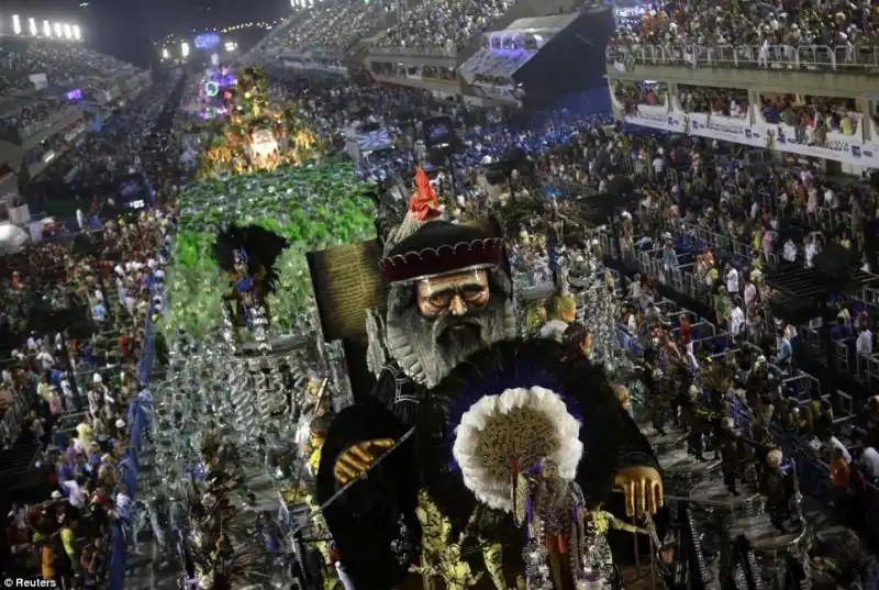 Centinaia di migliaia di turisti arrivano a Rio 