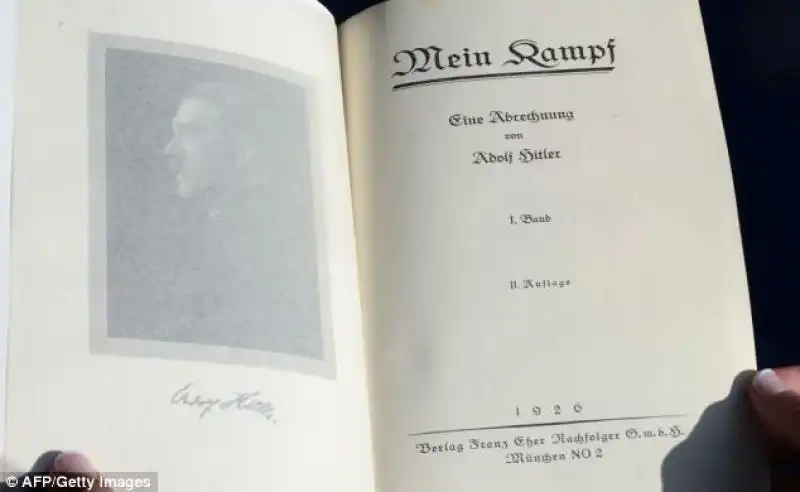 COPIE AUTOGRAFATE DEL MEIN KAMPF 