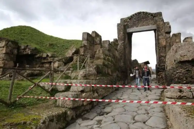 CROLLI POMPEI 