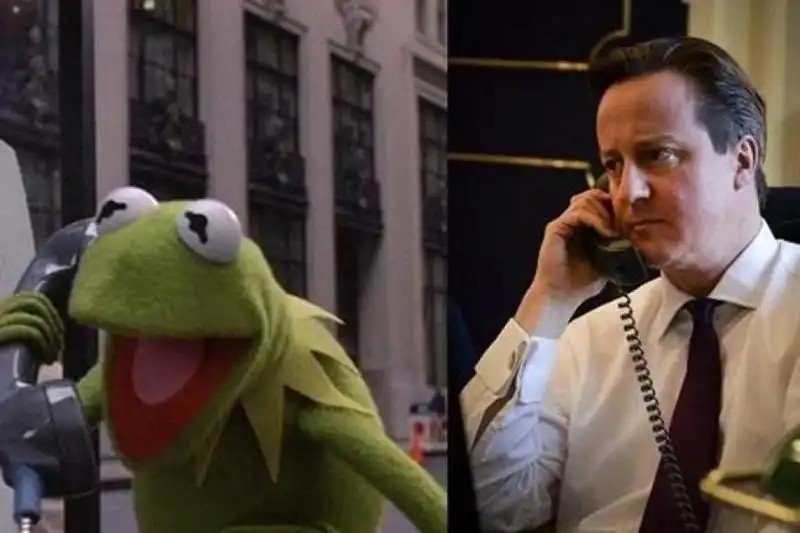 DAVID CAMERON CON KERMIT LA RANA 