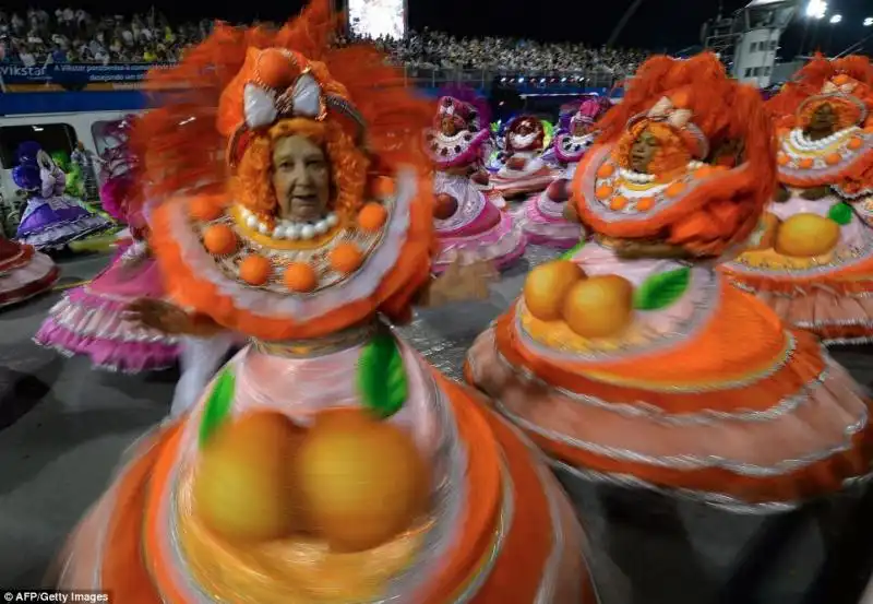 La Dragoes da Real samba school 