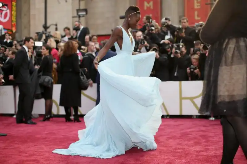 Lupita Nyong o vestita da Cenerentola 