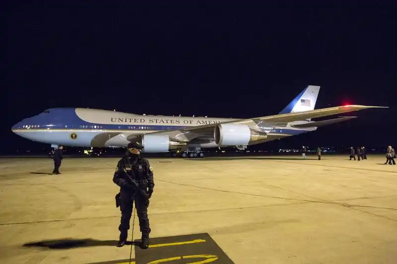 OBAMA ARRIVA A FIUMICINO FOTO LAPRESSE 