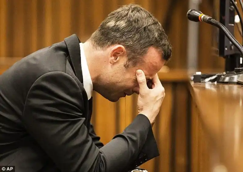 Pistorius si dispera al processo 