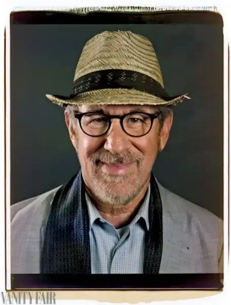 STEVEN SPIELBERG FOTO DI CHUCK CLOSE PER VANITY FAIR 