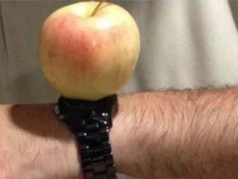 apple watch meme sul web