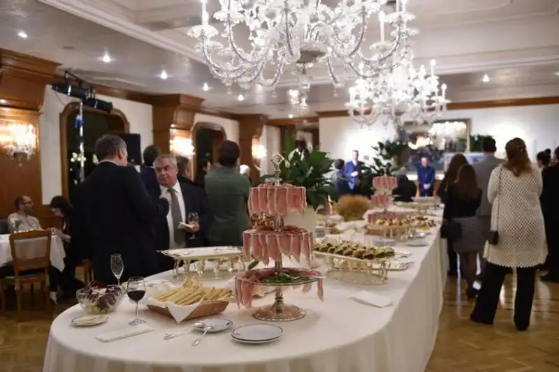 buffet per gli ospiti (2)