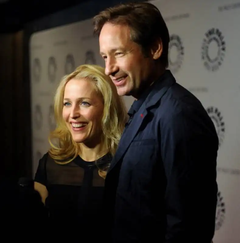 david duchovny e gillian anderson tornano  in x files