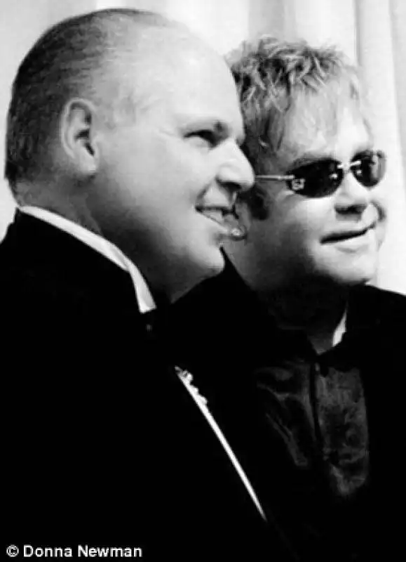 elton john canta   al matrimonio di rush limbaugh