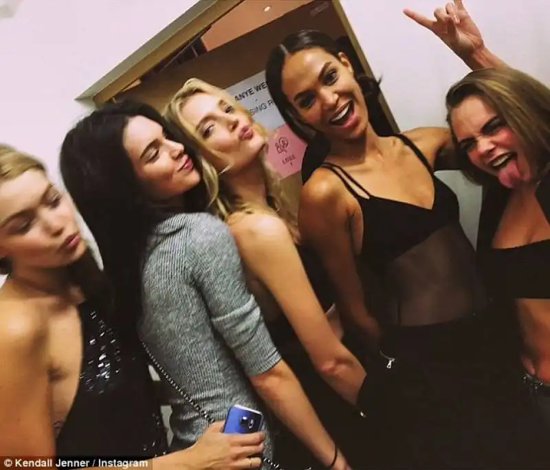 gigi hadid, kendall jenner, lily donaldson, joan smalls, cara delevingne