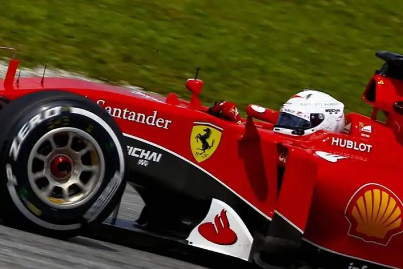 la ferrari di vettel vince il gp della malesiav3cb8b87