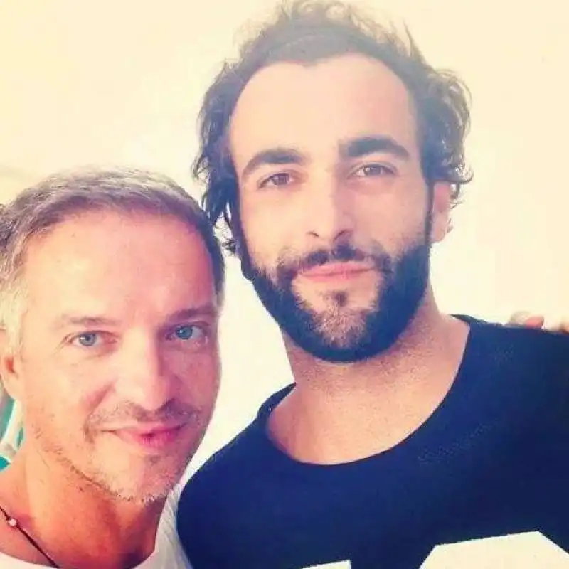 marco mengoni e un amico