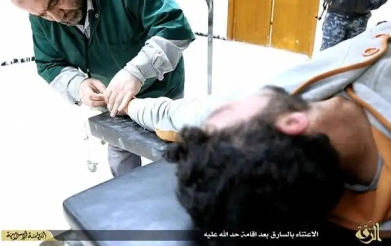 mutilazione isis 4