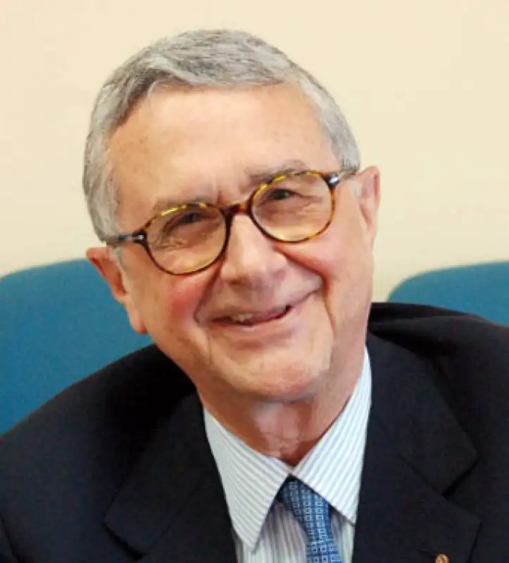 ROBERTO HELG