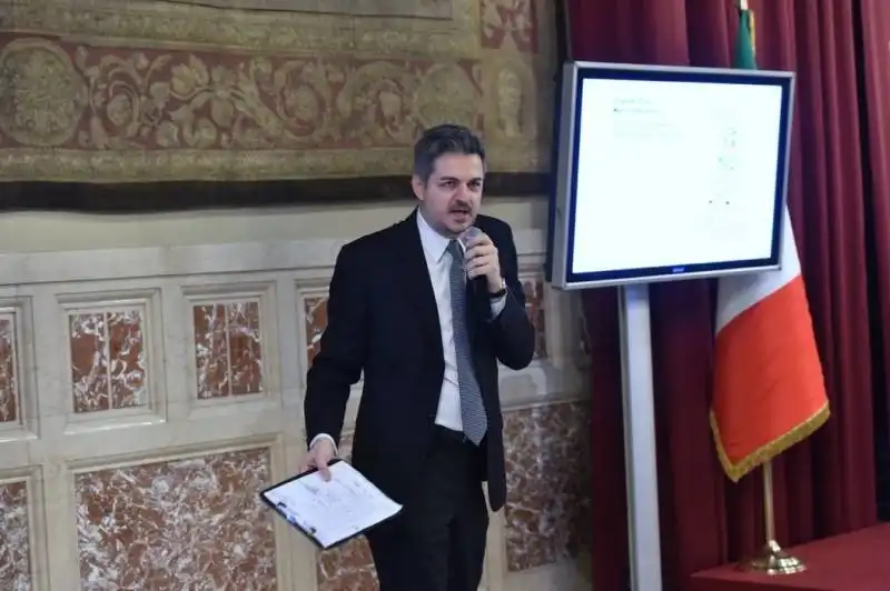 simone baldelli in versione cabarettista (2)