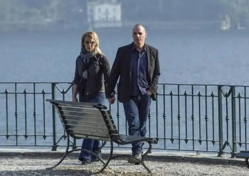 varoufakis e moglie a cernobbio