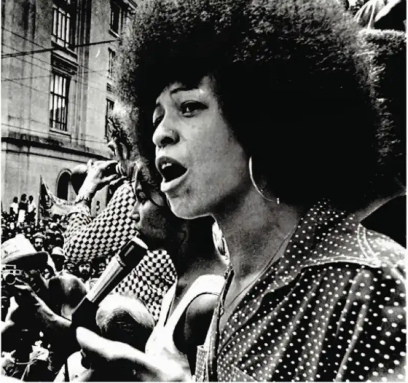 ANGELA DAVIS 3