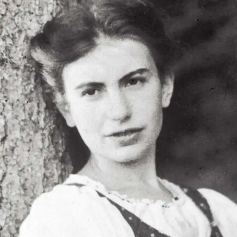 ANNA FREUD