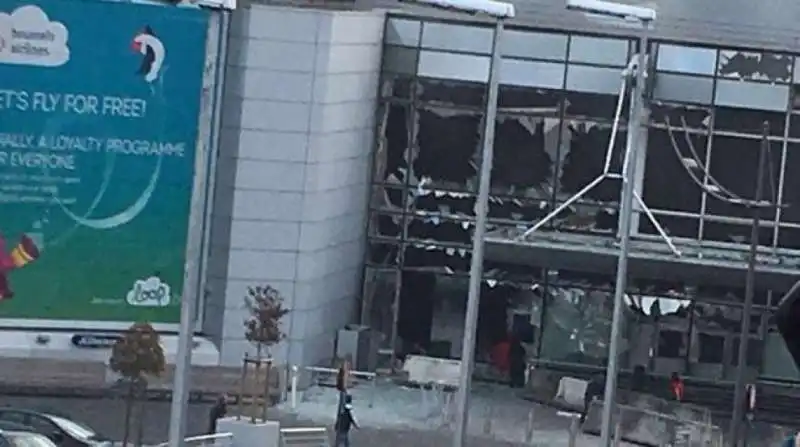 attentato all aeroporto di bruxelles   4