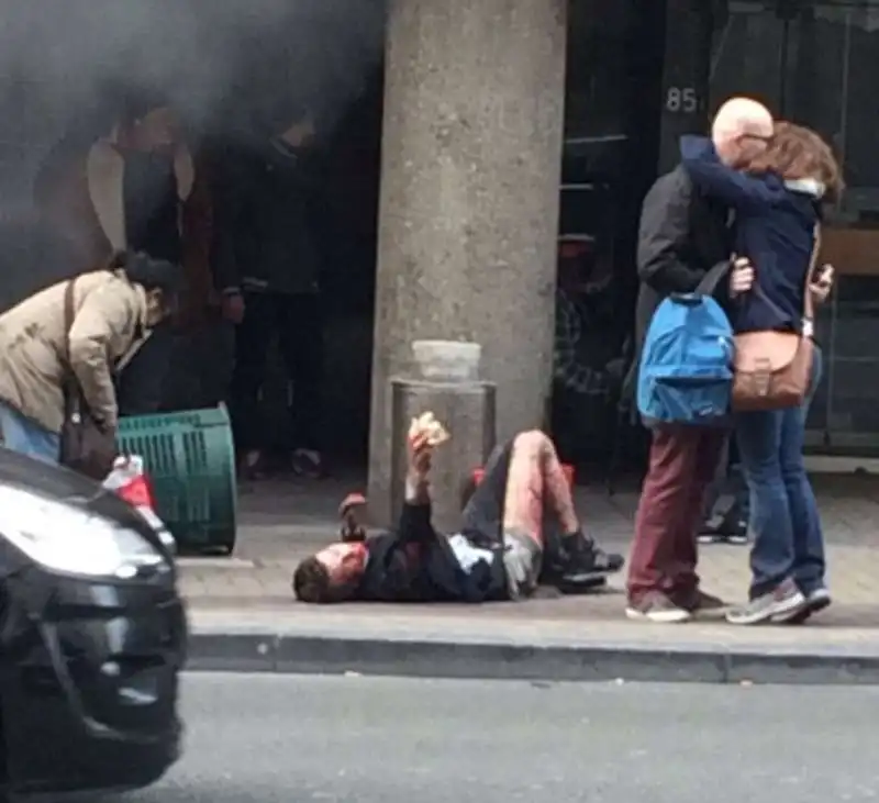 attentato alla metro di maelbeek bruxelles  6