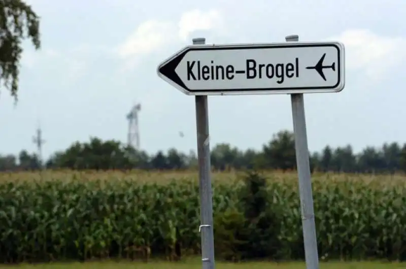 BASE AEREA KLEINE BROGEL 3