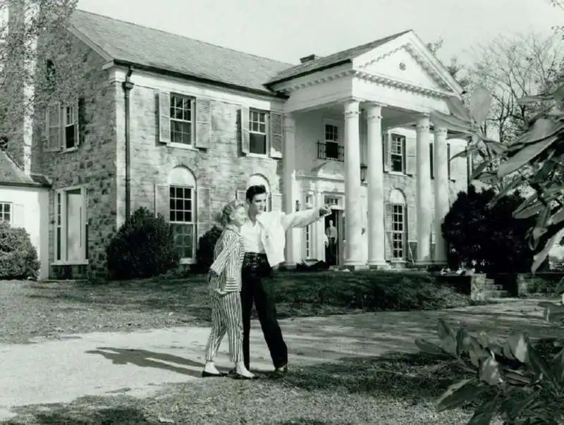 ELVIS GRACELAND