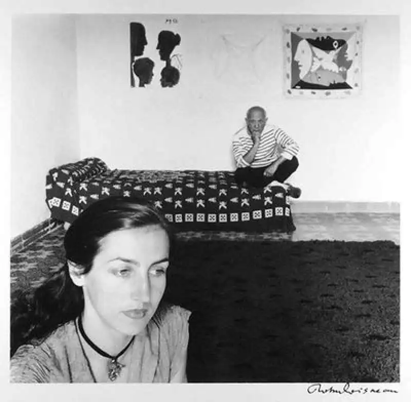 francoise gilot con  picasso fotografati da robert capa