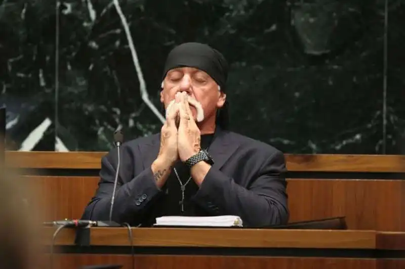 hogan chiede risarcimento al sito gawker