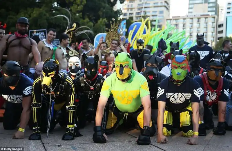 il fetish celebrato al mardi gras di sydney