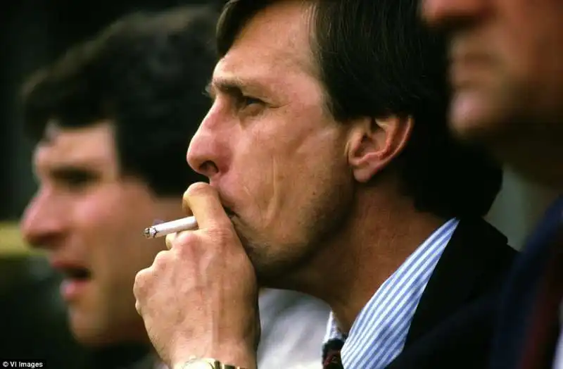 johan  cruijff e le sigarette