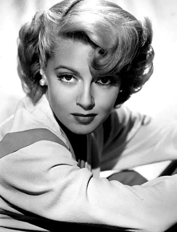 LANA TURNER