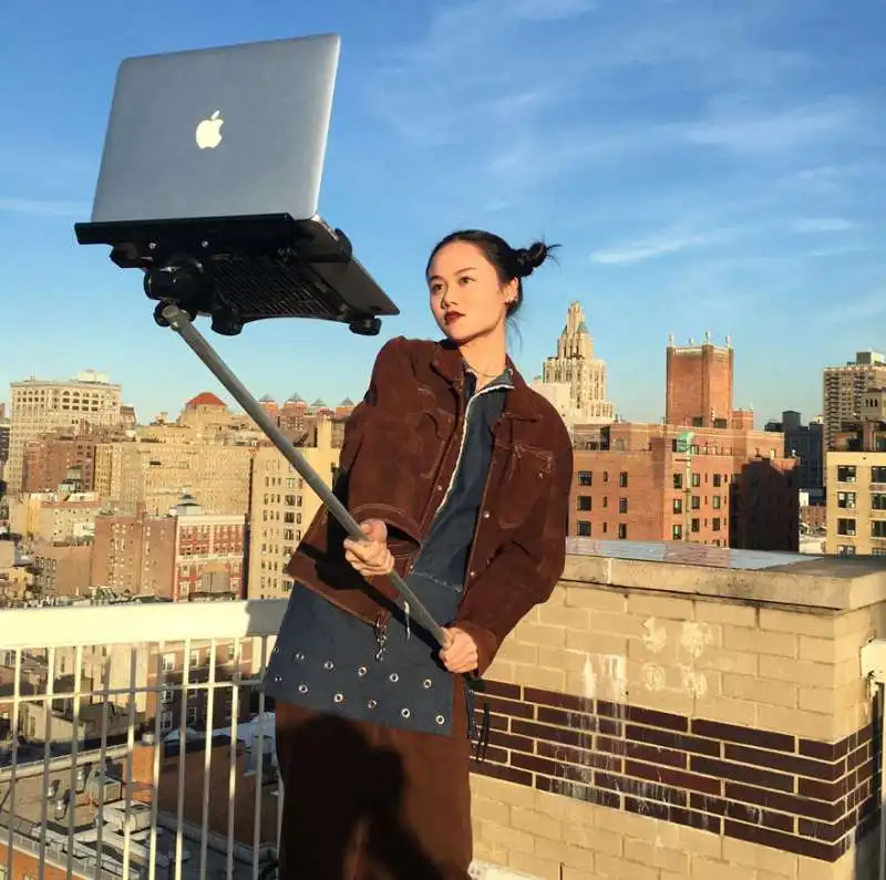 macbook selfiestick 2