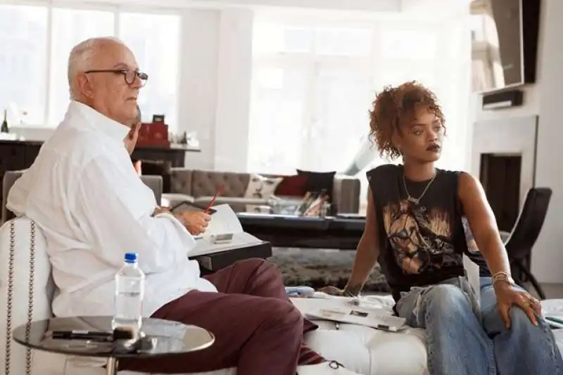 manolo blahnik al lavoro con rihanna